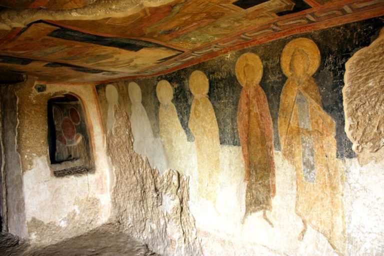 Изложба в Народното събрание чества 800 г. от основаването на Ивановските скални църкви