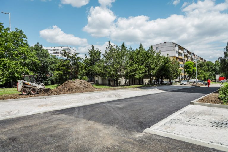 Столична община облагородява 20 нови градски пространства, източници на запрашаване