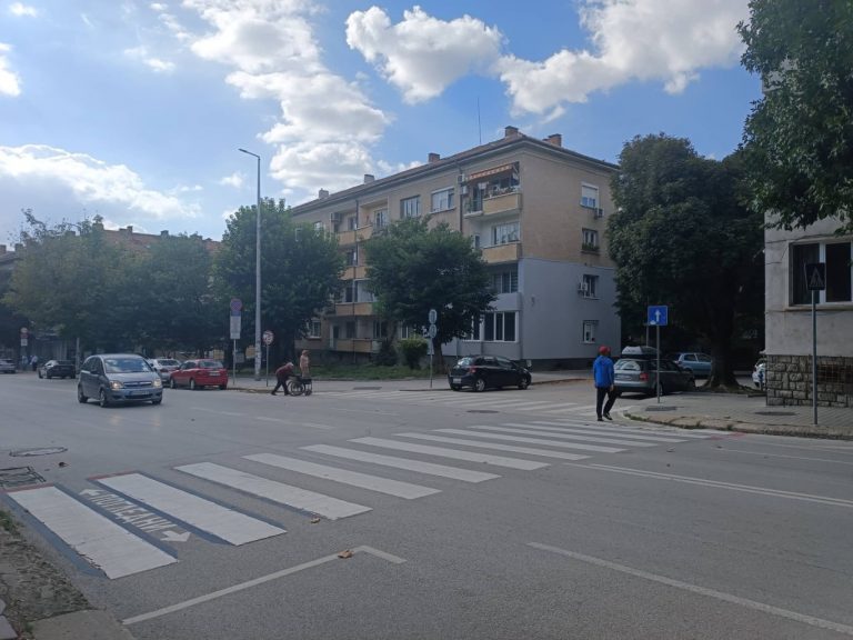 Обновени са 316 пешеходни пътеки в Плевен