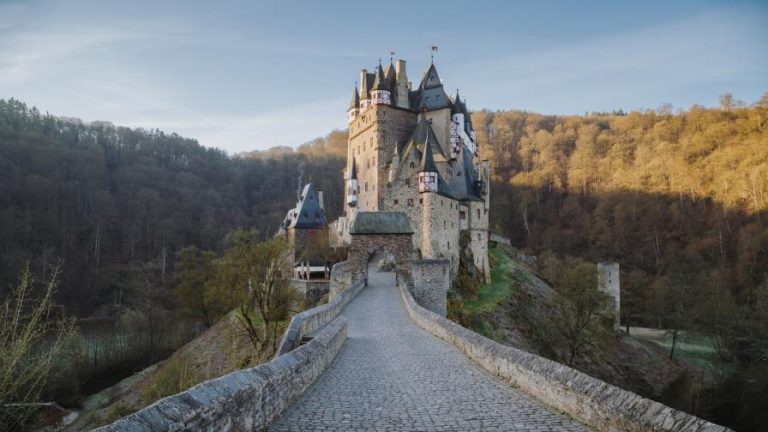 Шотландски замък от 17-и век се продава за 625 хиляди британски лири