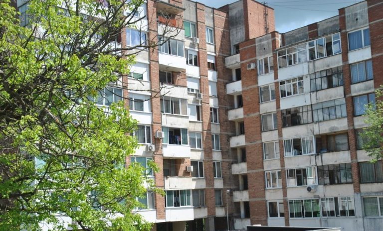 МРРБ: Около 93% от жилищните сгради се нуждаят от енергийно обновяване