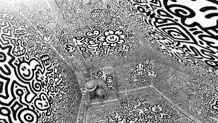 Британски артист декорира цялата си къща с драскулки