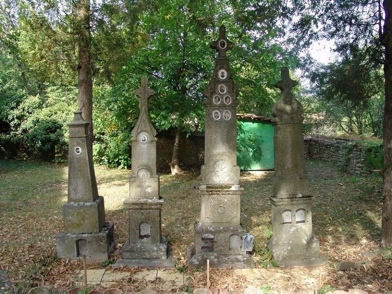 МС отпусна 300 хил. лева за ремонт на военни паметници