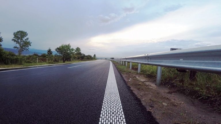 АПИ обяви обществена поръчка за ограничителни системи по пътищата в 5 области