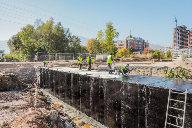 През пролетта: Строят южното платно на бул. „Филип Кутев“ в София