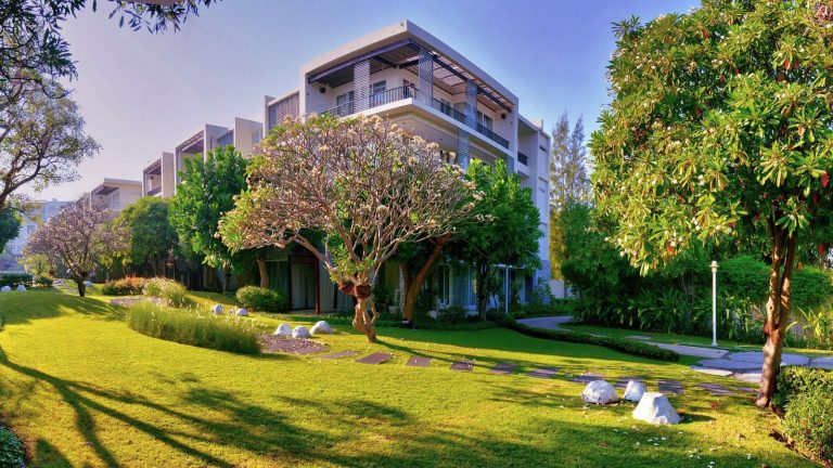 Проучване: 70% от купувачите търсят имот извън града