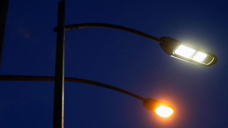 Монтират енергоспестяващо улично осветление в Асеновград
