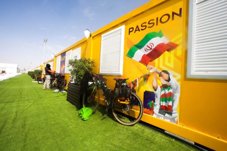 Катар дарява жилищни контейнери от Световното на Турция и Сирия