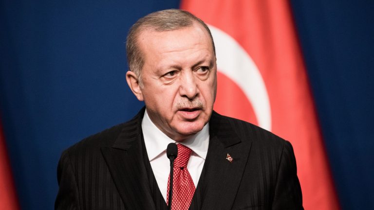 Ердоган издаде указ за заселване и строителство след земетресенията