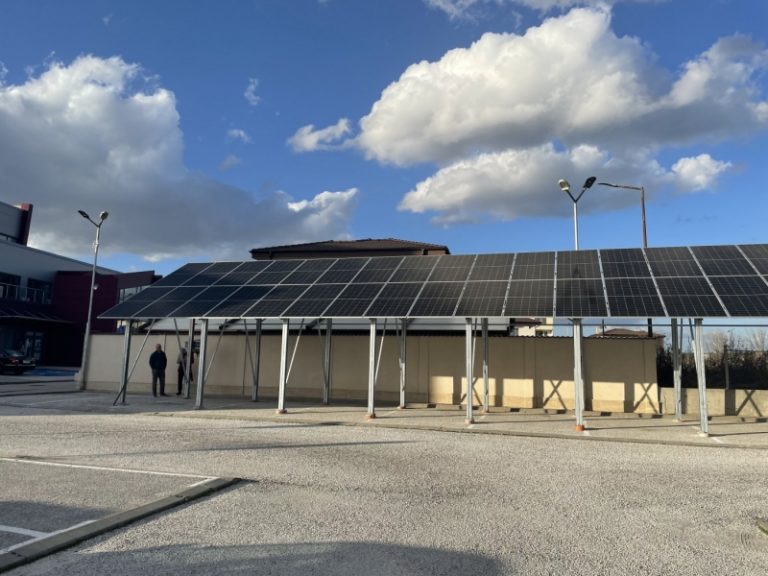 Изградиха фотоволтаична инсталация на Спортна зала – Свиленград