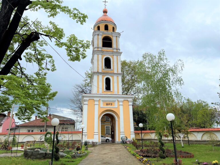 Обновяват камбанарията на храм „Свети Георги“ в Ямбол