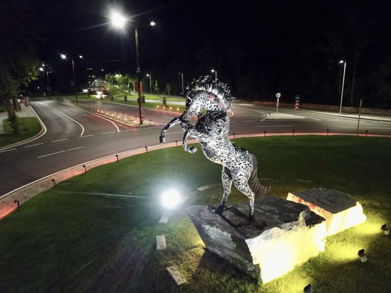 Обновиха ключово кръстовище в Ямбол