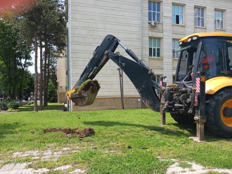 Изграждат парк с открит аудиториум в Медицинския университет в Плевен