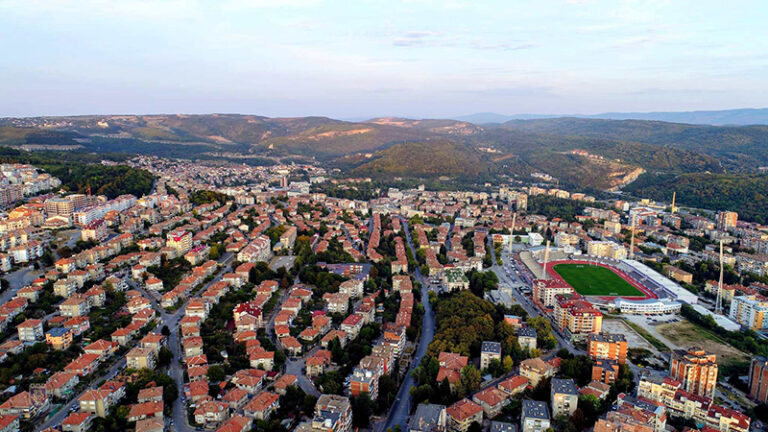 Ново кръгово кръстовище изграждат във Велико Търново