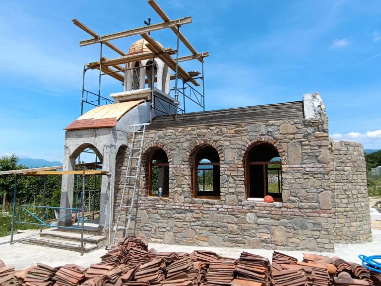 Божествен лик се появи при градежа на новия храм в „Тюлбето“