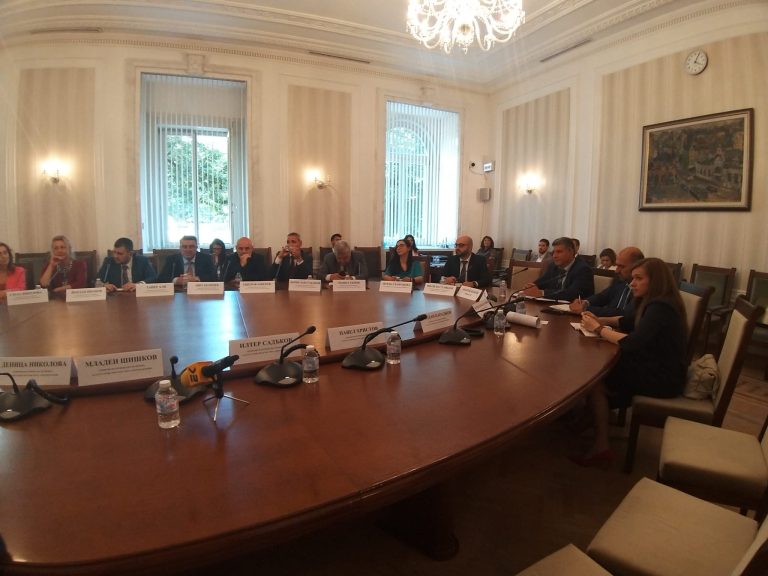 Общините получават дофинансиране за завършване на инфраструктурните проекти