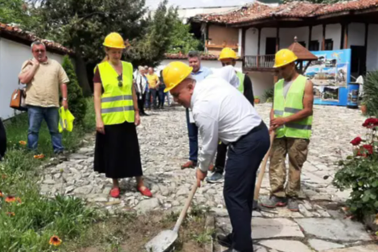 Ремонтират знакови туристически обекти в Сливен