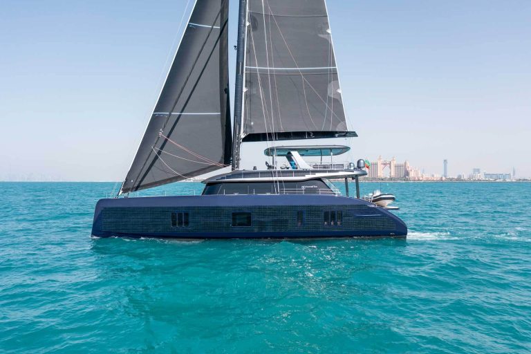 С електрически суперяхти за $10 милиона богатите опазват околната среда