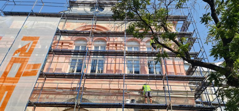 Пловдив: Напредва ремонтът на Хуманитарната гимназия , паметник на културата