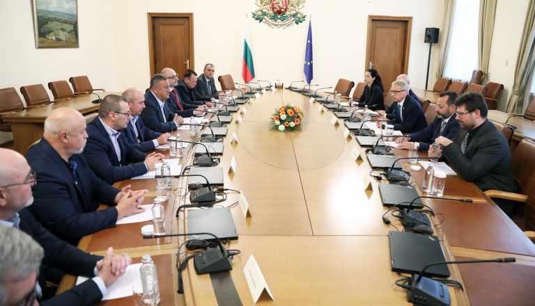 Премиерът Денков: Търсим начин да улесним индексирането на цените за строителство