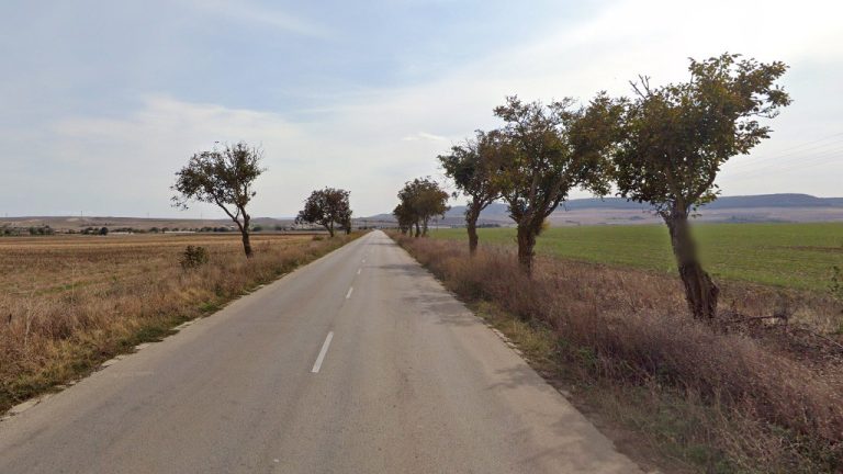 ВиК ремонт ограничава движението в участък от пътя Сливница – Гълъбовци