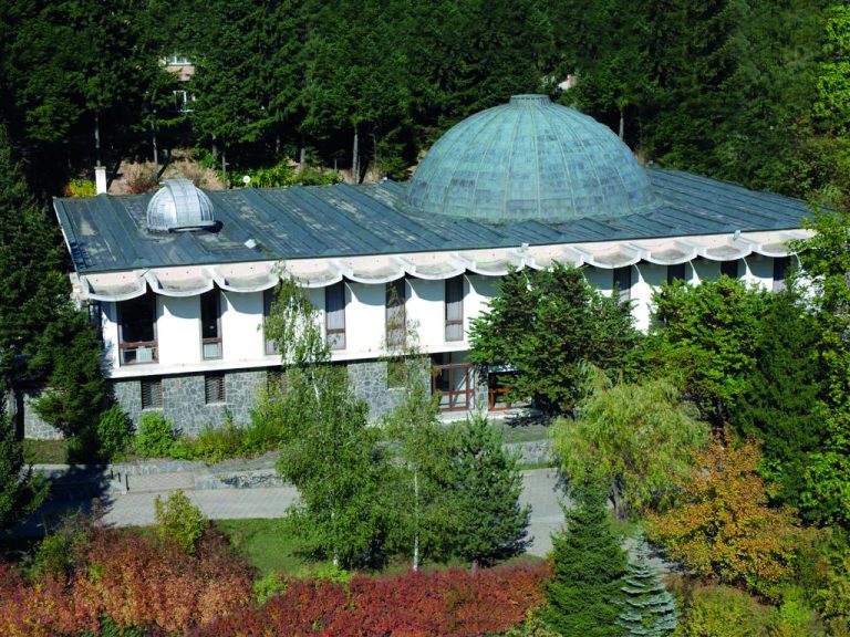 Обновеният планетариум в Смолян отваря врати