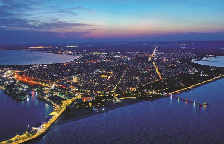 Още 5 квартала в Бургас с ново осветление