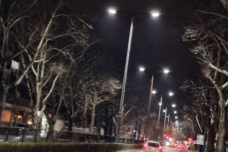 Изграждат модерно улично осветление в Асеновград