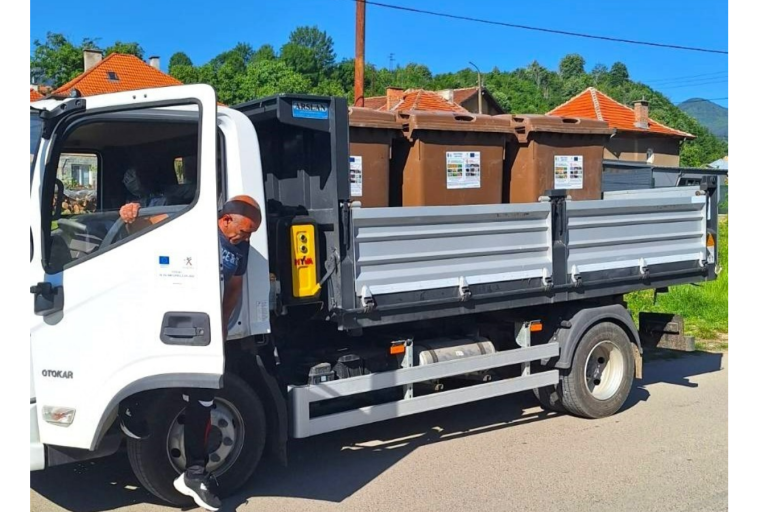 Нови контейнери за биоразградими отпадъци в Берковица и Вършец