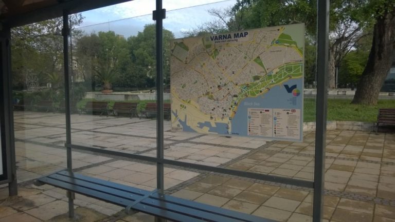 Започва рехабилитацията на тротоарите около спирките на „Златни пясъци“