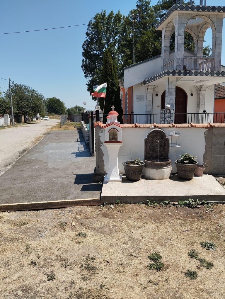 Ремонтираха още две църкви в община Павел баня