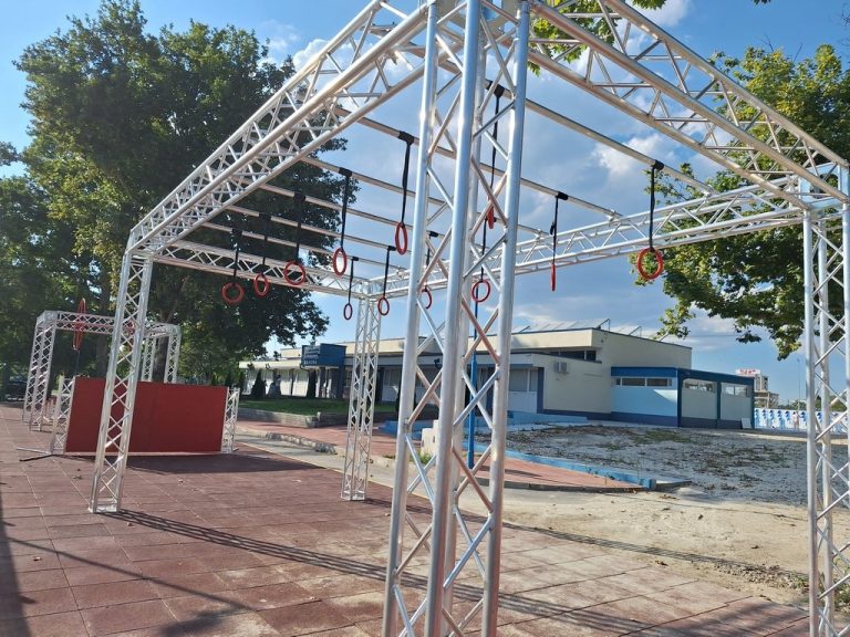 Община Пазарджик откри първото съоръжение по модерен петобой в България