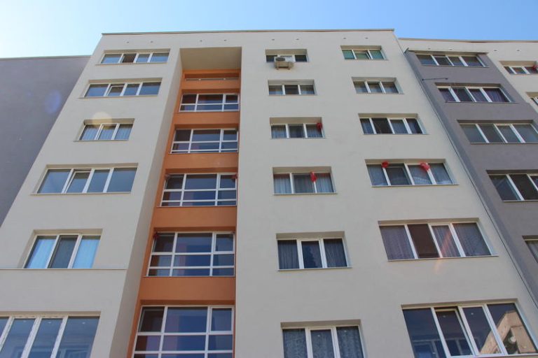 Стартира процедурата за кандидатстване с проекти за саниране на многофамилни жилищни сгради по ПРР