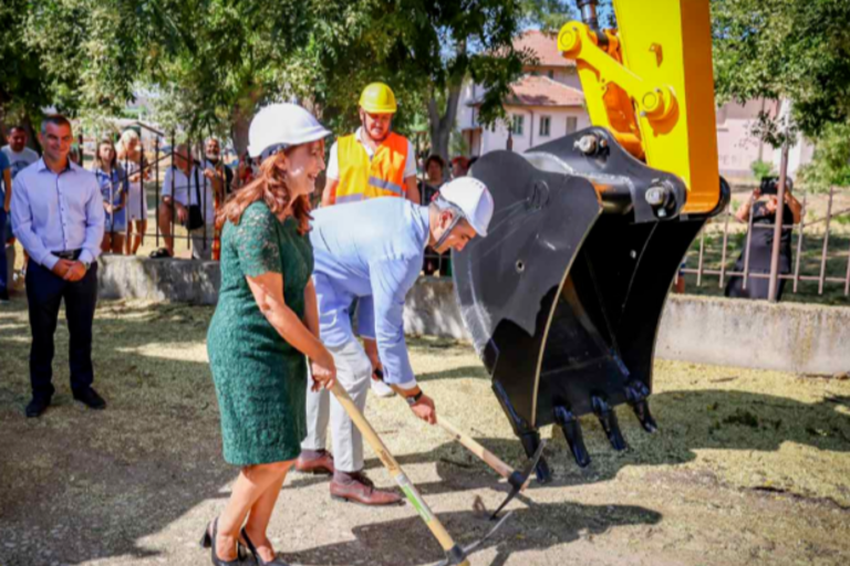 Изграждат нова канализация в село Ивайло