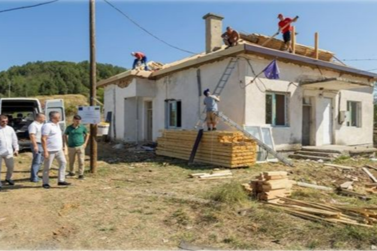 Санират сградите на 5 кметства в  Джебелско