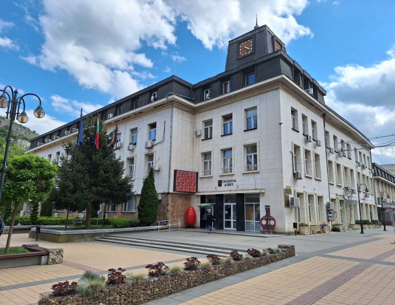 Ловеч изгражда приемен център за безвъзмездно предаване на разделно събрани отпадъци