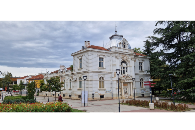Реставрират сградата на бившата Земеделска банка в Търговище