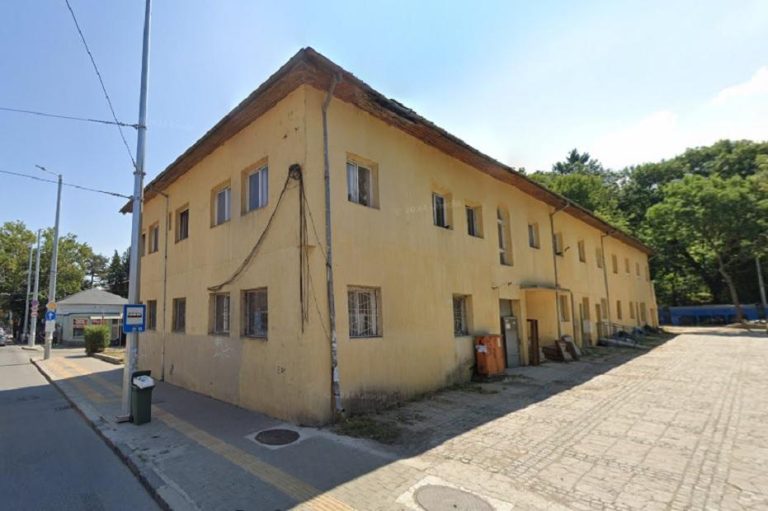 Сградата на старото кметство на Княжево в София става приемна за деца бежанци