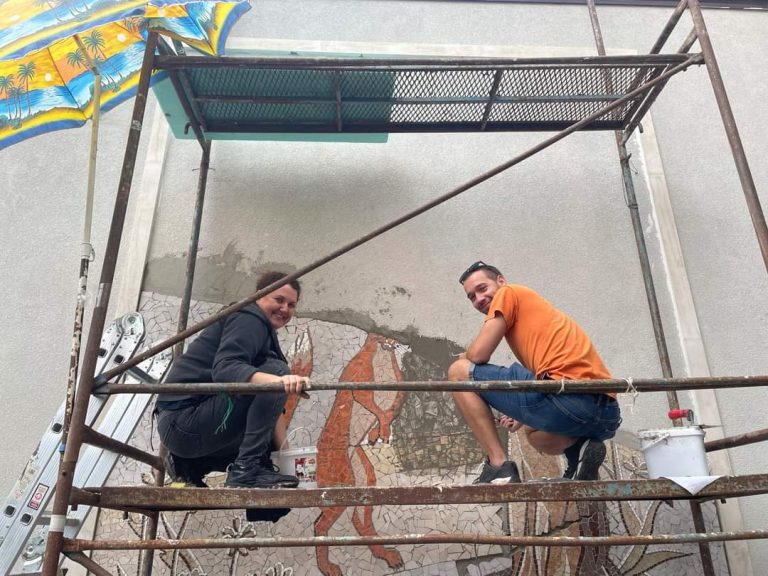 Народна приказка оживя на мозаечна инсталация в центъра на Стара Загора