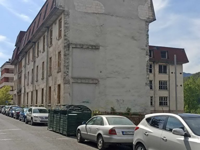 Смолян: Сградата на опожарен бивш техникум става Младежки център