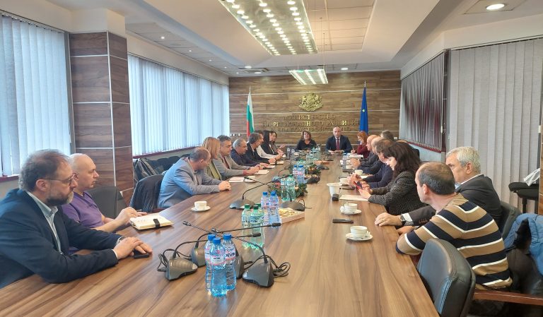 Обсъдиха функционалностите на новата система на кадастъра