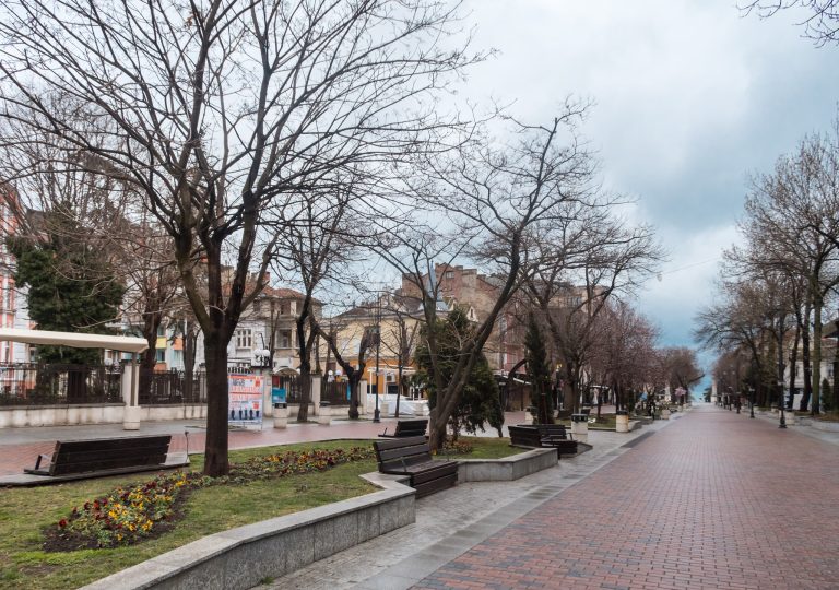 Започват малките инфраструктурни ремонти по пешеходната зона на Варна