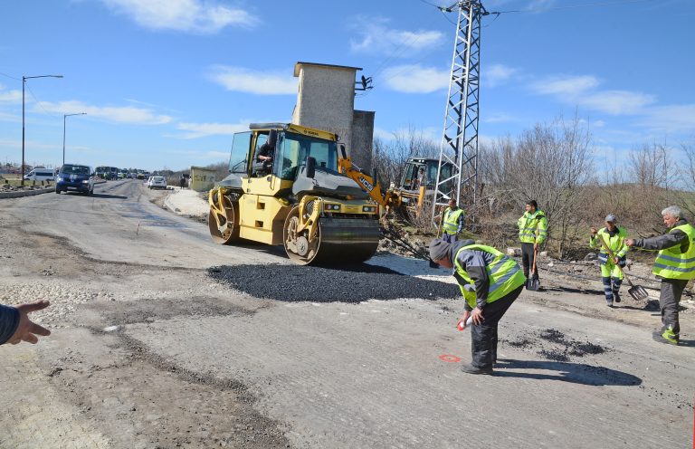 Кипят улични ремонти в села от община Варна