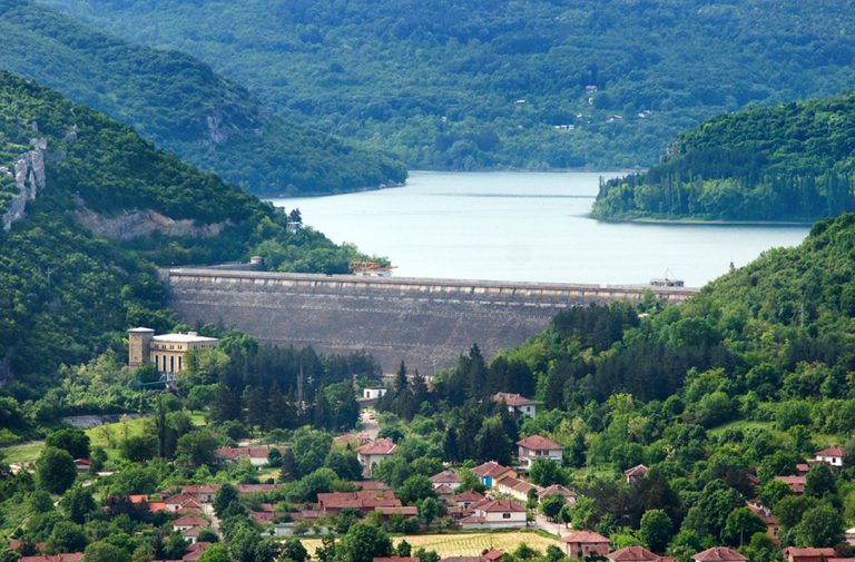 Министър Тахов: Държавата ще строи шест нови язовира