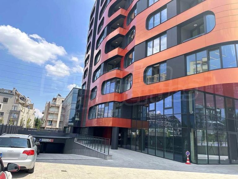 У нас: Младите търсят имот с малка квадратура, но с паркомясто