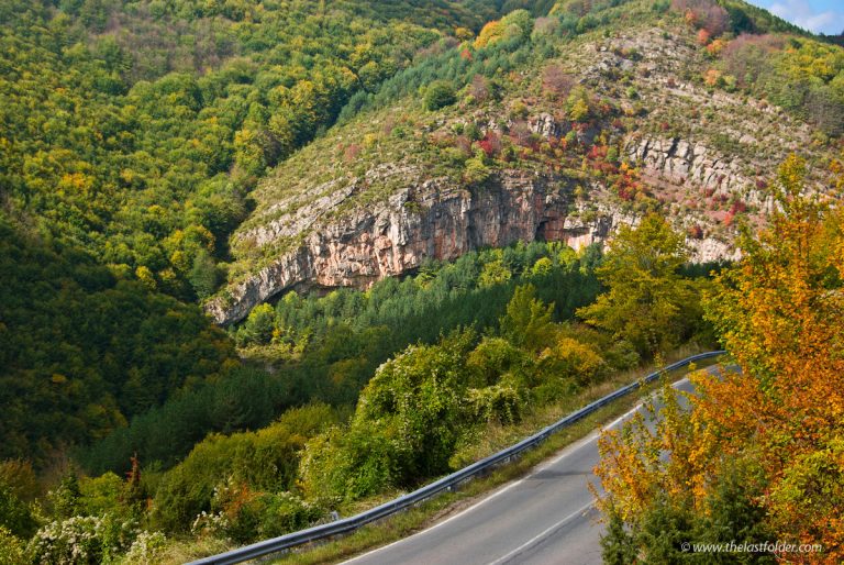 Временно: Спират движението през прохода „Петрохан“