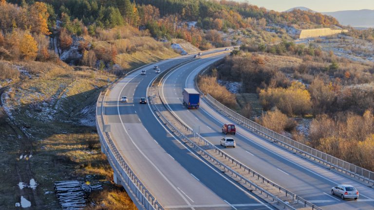 Заради ремонт: Променят движението по АМ „Струма“, близо до разклона за Банско