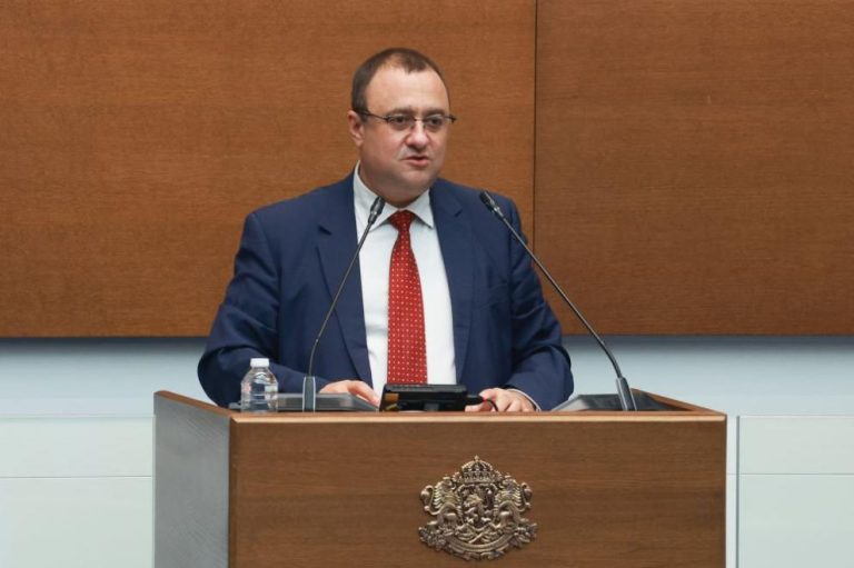 Министър Иванов: Сериозни предложения се правят по веднъж