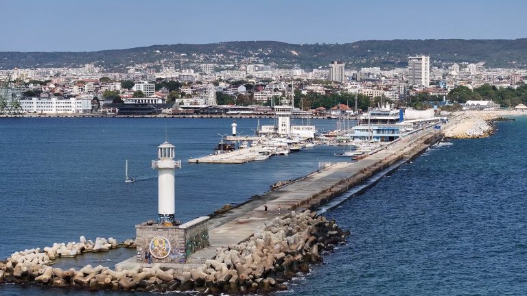 Търсят концесионер за пристанището във Варна