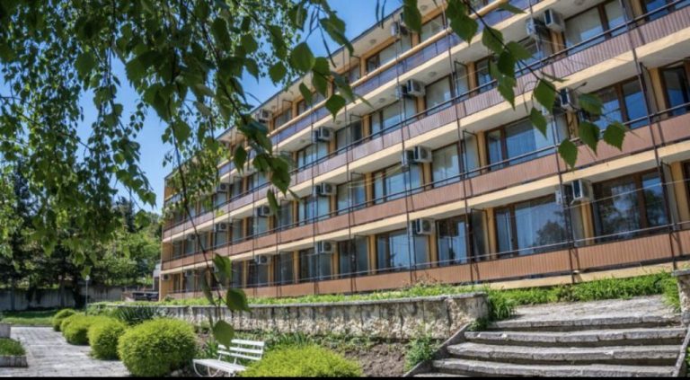 Обновяват дома за стари хора в Силистра